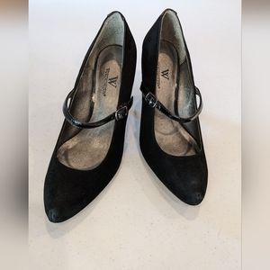Worthington size 8M Black heels